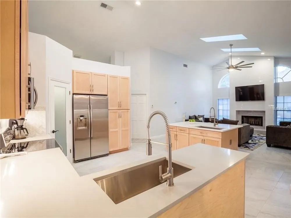 Slide of HD Maintenance Pro's