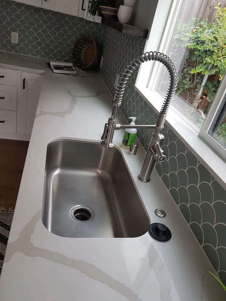 Professional pipe repair experts serving North Hollywood, CA - Henri’s Plumbing