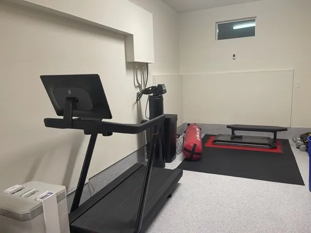 Slide of Henry's Painting And Drywall