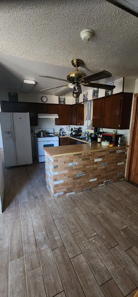 Slide of Hernandez Bro's Services