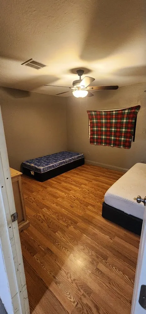 Slide of Hernandez Bro's Services