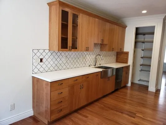 Hernandez Construction Logo