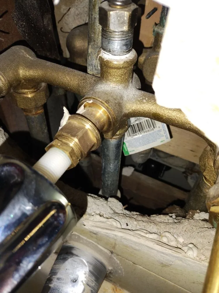 Reliable emergency plumbing for homes in Pomona, CA by Hernandez Construction