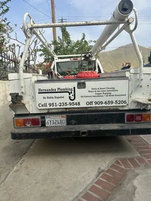 Hernandez Plumbing Logo