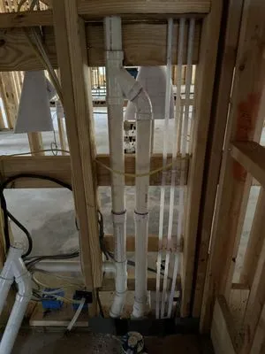 Hernandez plumbing Logo