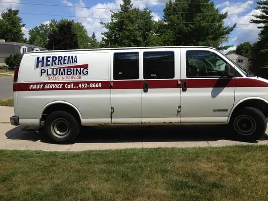 Herrema Plumbing Logo