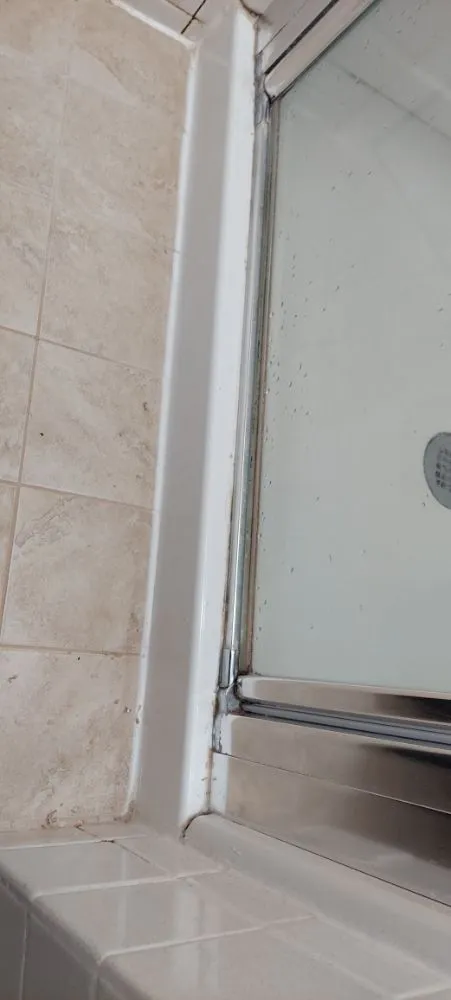 Slide of Hessi's Handy Services