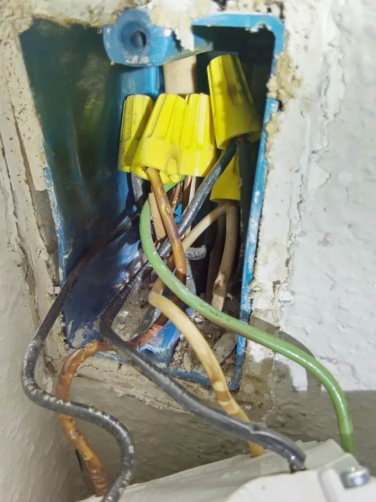 Slide of H&H Cooling and Construction