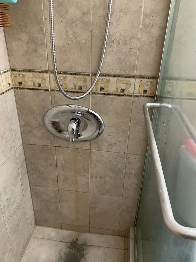 Expert drain cleaning experts serving Miami, FL - HH Plumbing Services & Repairs