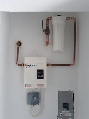 HH Plumbing Services & Repairs Logo