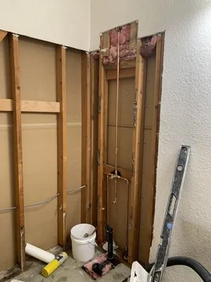 Hightop Plumbing Logo