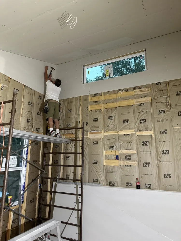 Slide of Hippo Construction Services