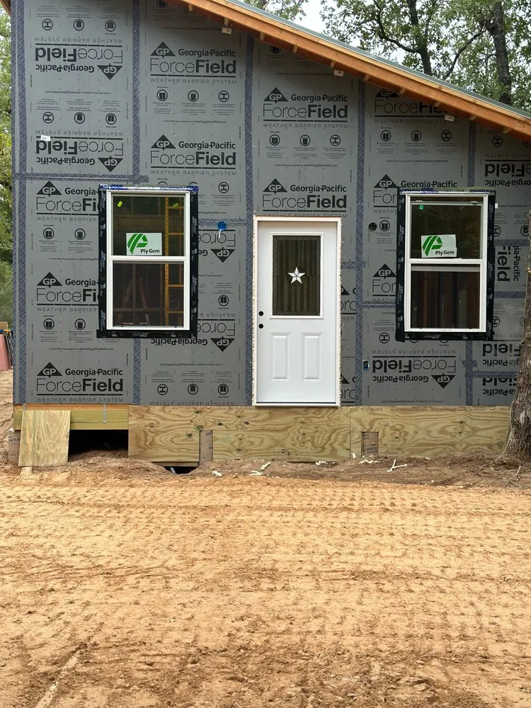 Emergency leak detection for homes in Hutto, TX by Hippo Construction Services