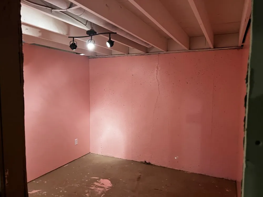 Slide of H&L Contracting