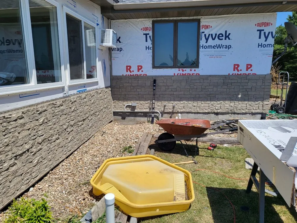 Slide of H&L Contracting