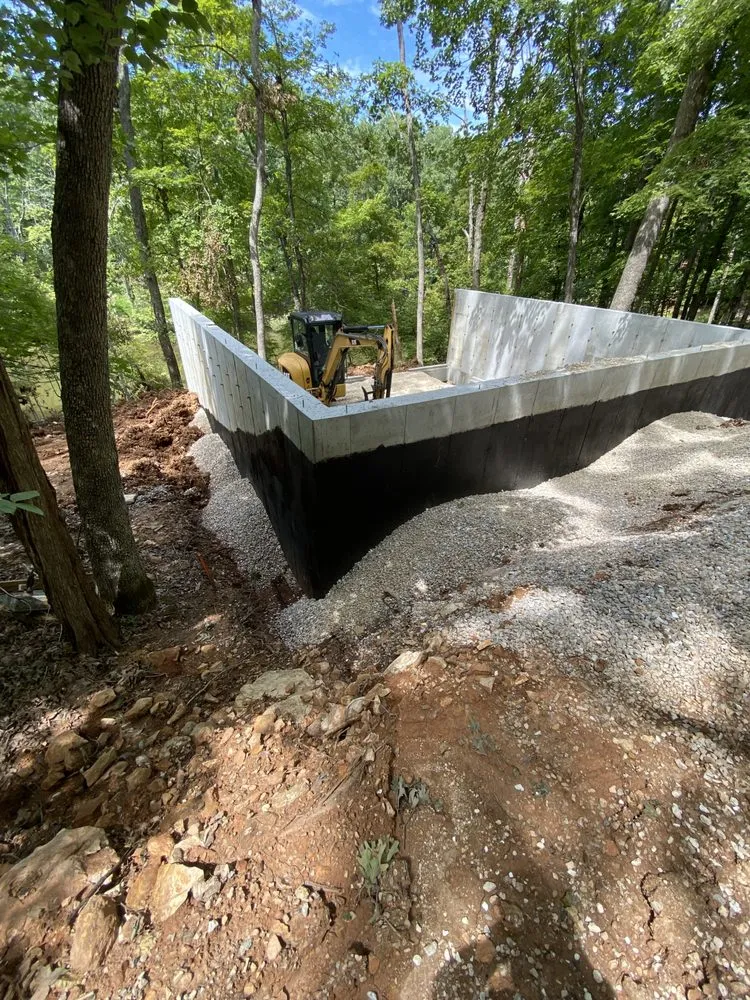 Slide of H&L Contracting