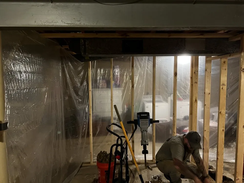 Slide of H&L Contracting