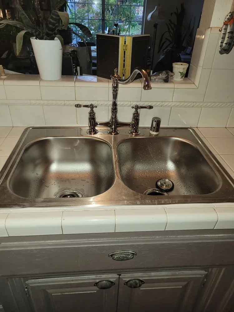 Slide of Holcomb Home Improvement