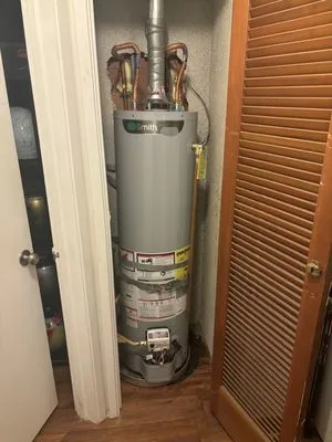 Holmes Plumbing Logo