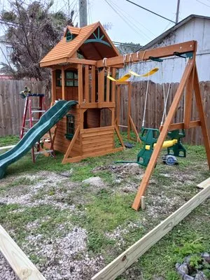 home improvements handyman Logo