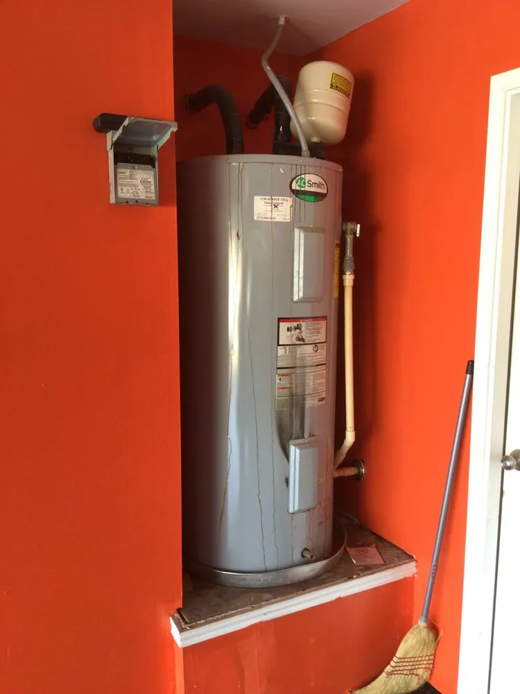 Emergency pipe repair in Hutto, TX by Honest Air Conditioning and Plumbing
