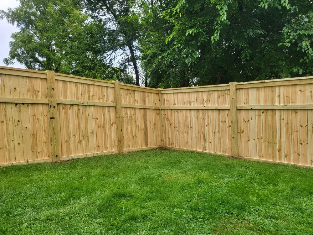 Slide of HR Fencing and Contracting