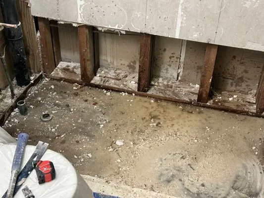 Hua Construction Logo