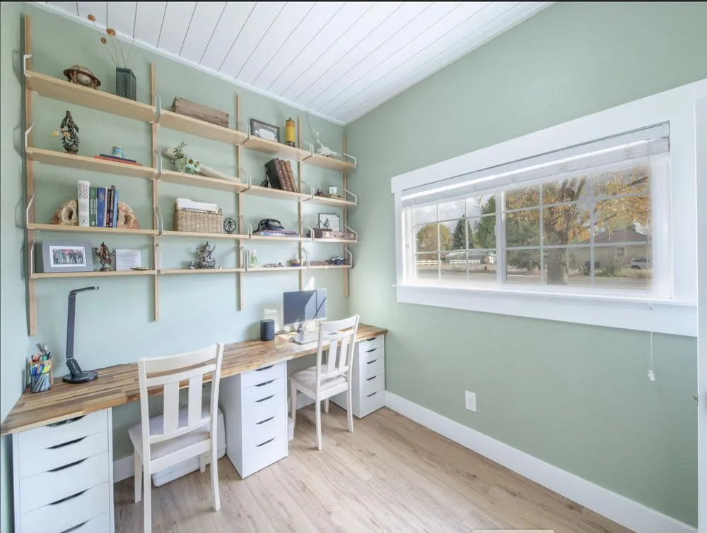 Slide of Huckleberry Home & Handyman Services