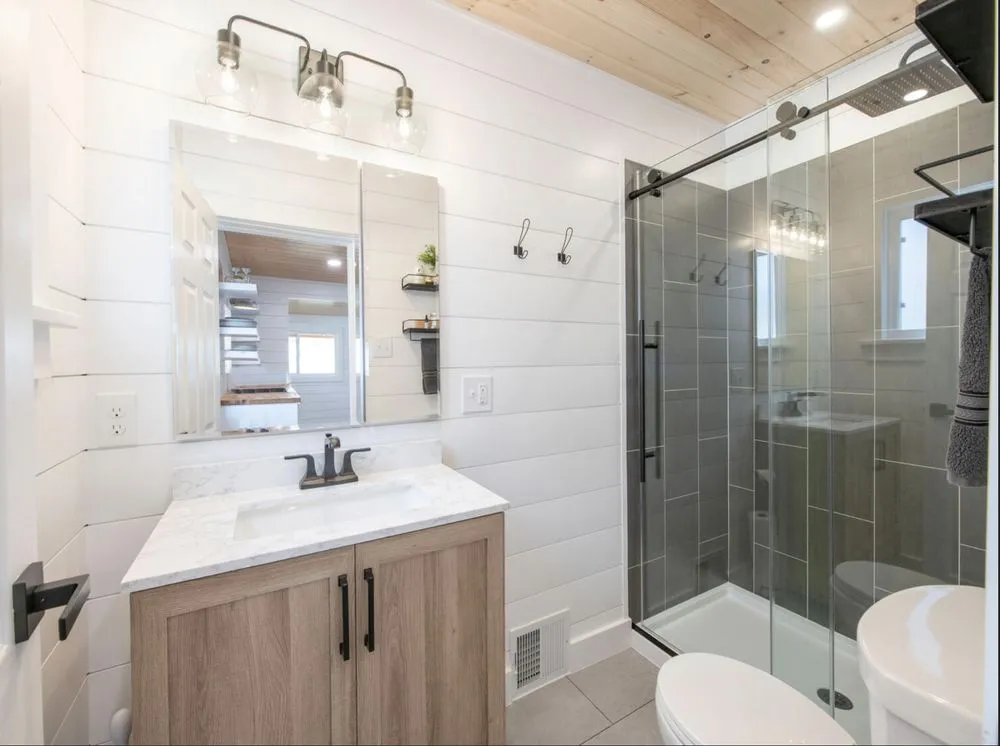 Slide of Huckleberry Home & Handyman Services