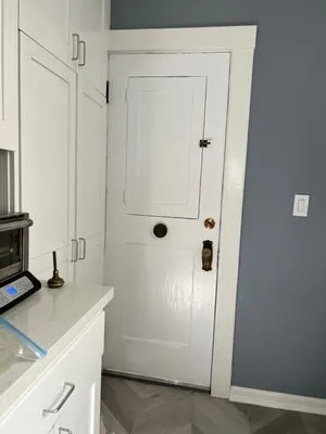 Hugo Handyman Remodeling Logo