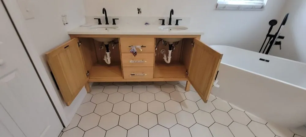 Slide of Husky Plumbing Pros