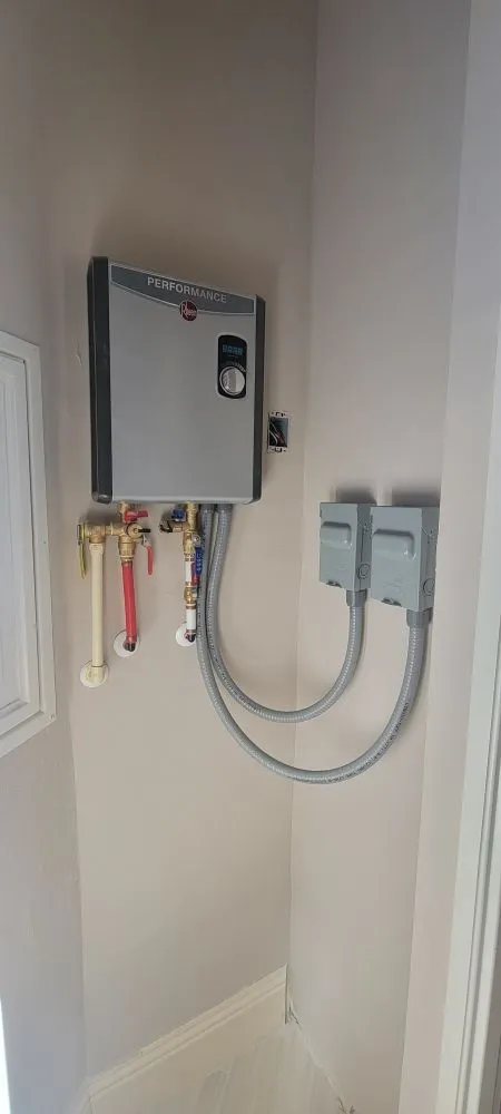 Slide of Husky Plumbing Pros