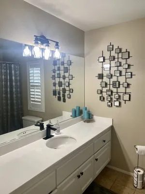 Hybrid Plumbers Logo