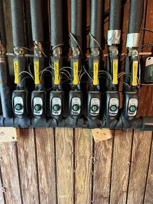 Hydronic Mechanical Service Logo