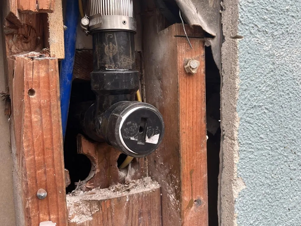 Slide of Hydrotek Pipe Services