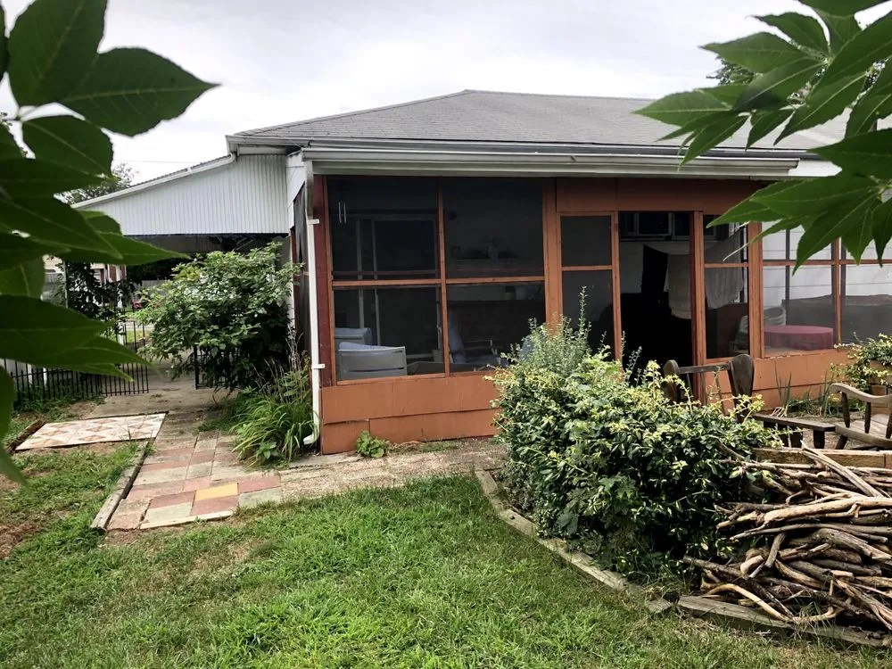 Slide of I Know Guy Handyman Services