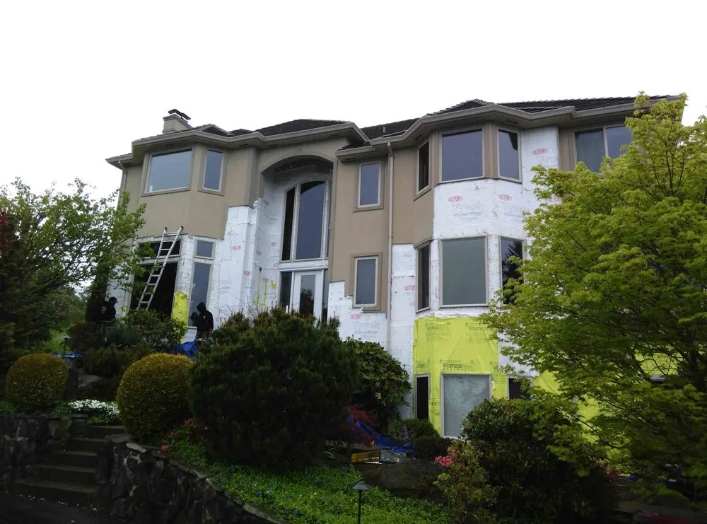 Slide of i5 Exteriors