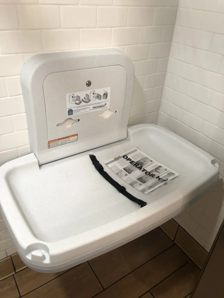 Slide of IbarraServices