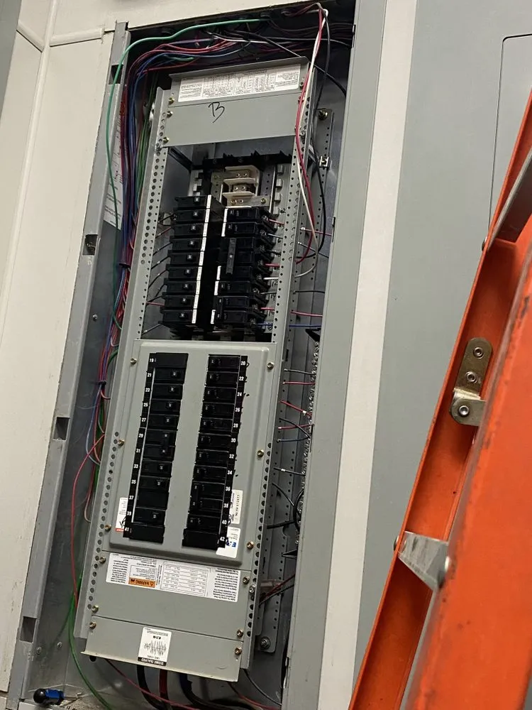 Slide of IbarraServices