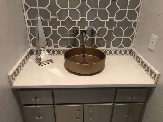 Iconic Plumbing Services Logo