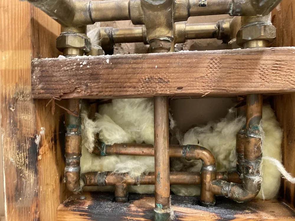 Slide of Iggy's Plumbing