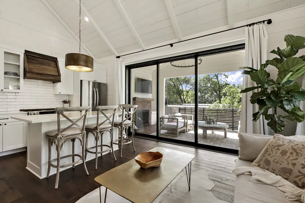 Slide of Indigo Home & Facility Services