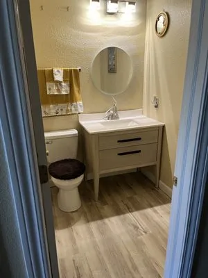 Indyz Home Maintenance Logo