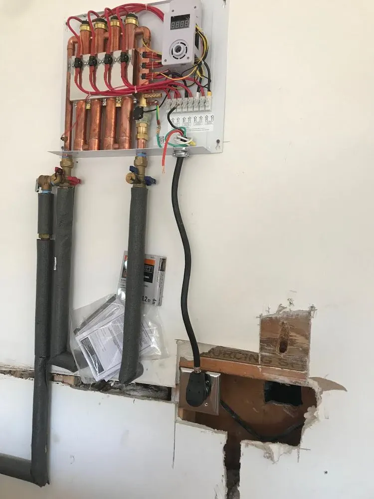 Slide of Innopowerline