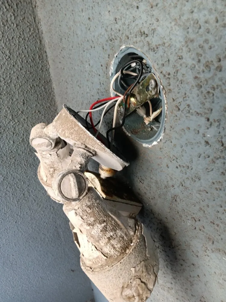 Slide of Instalaciones Electricas Beto