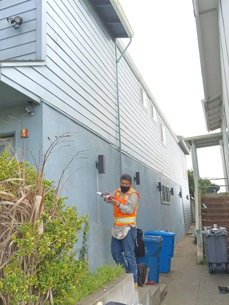 Slide of Instalaciones Electricas Beto