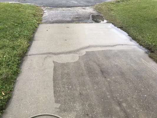 Integrity Pressure Washing Logo