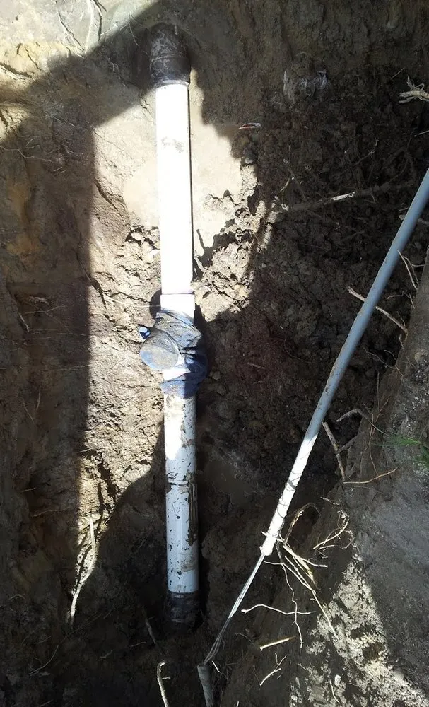 Slide of Iron Pipe Sewer & Drain