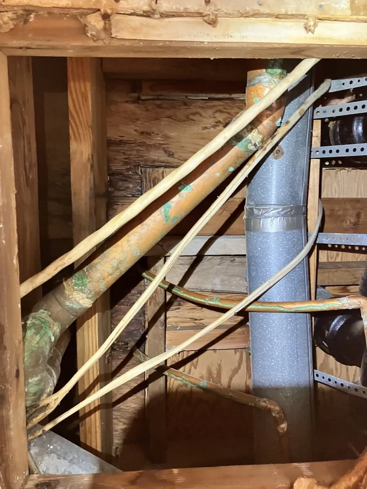 Slide of Israel Perez Repairs