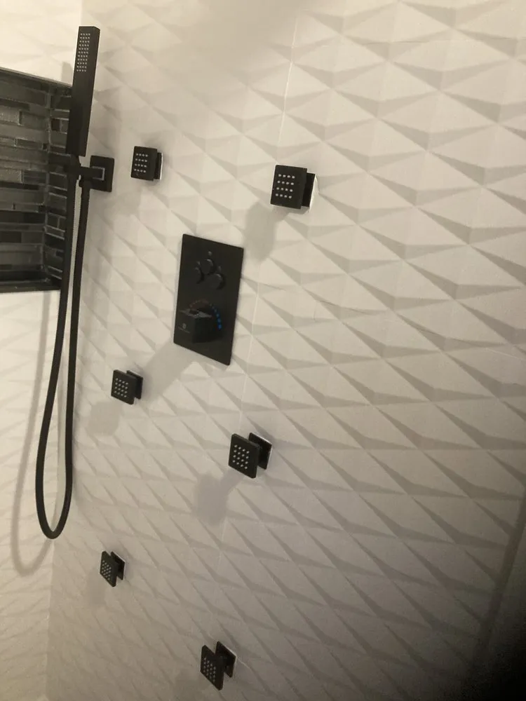 Slide of Issa Construction